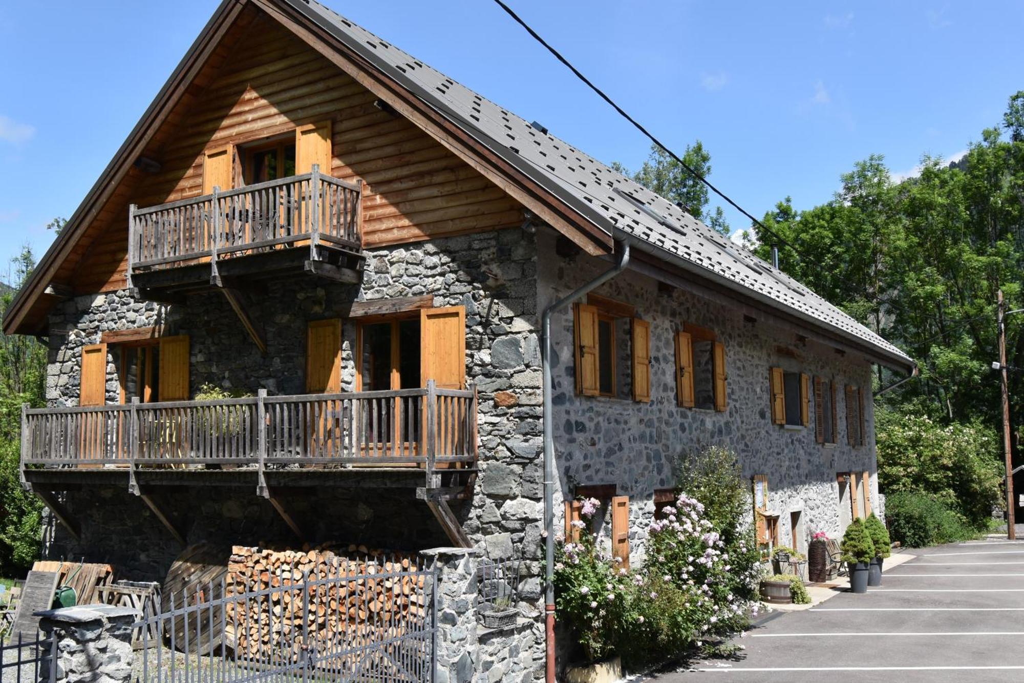 Bed and Breakfast La Cle Des Bois Ле-Бур-д'Уазан Екстер'єр фото